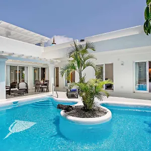 https://priv-royal-villa-bahiazul.in-canary-islands.com
